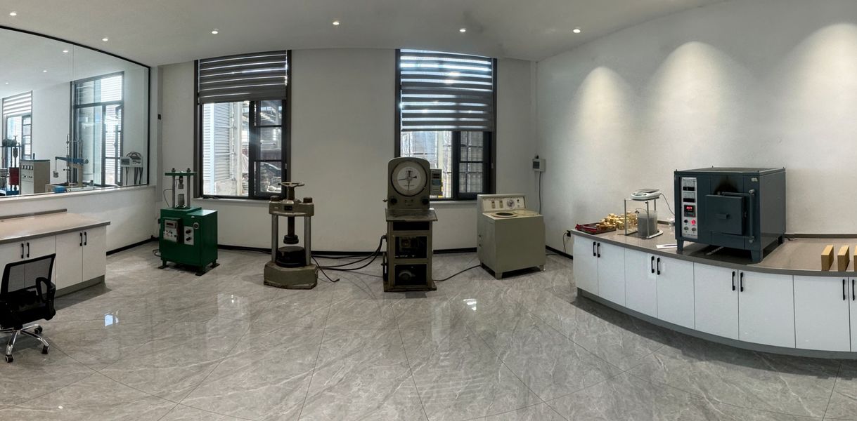 Henan Hongtai Kiln Refractory Co.,Ltd. γραμμή παραγωγής του κατασκευαστή