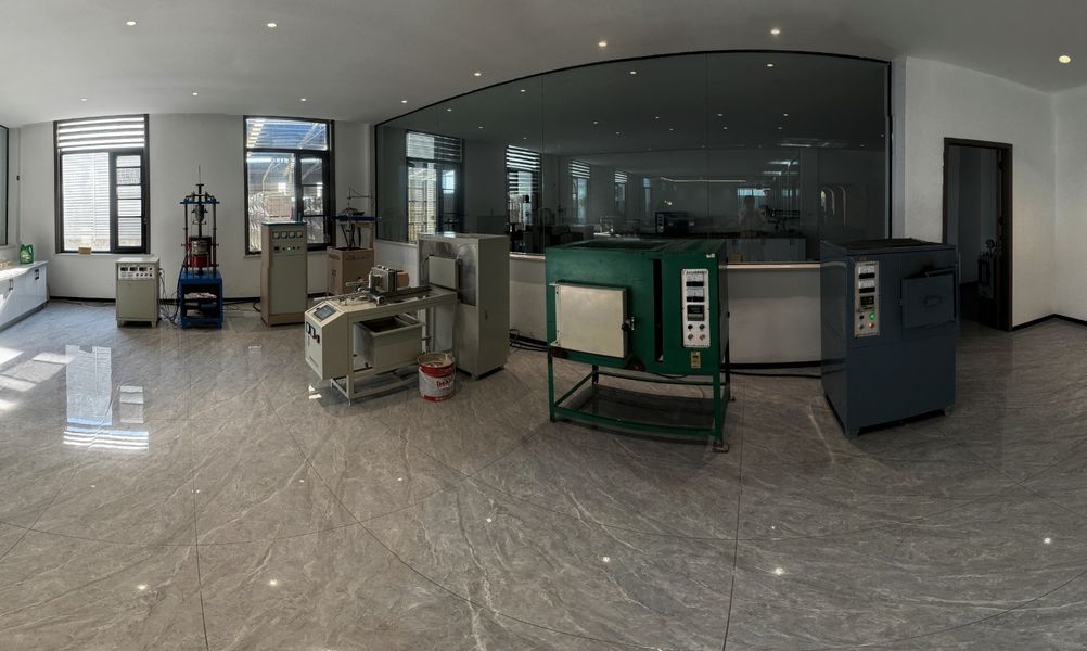 Henan Hongtai Kiln Refractory Co.,Ltd. γραμμή παραγωγής του κατασκευαστή