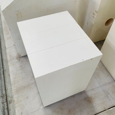 30,7 g/cm3 Σφραγιστική πυκνότητα Ζίρκον Αζ πυρόστακτοι τούβλοι για θερμές ζώνες σε βιομηχανικούς φούρνους