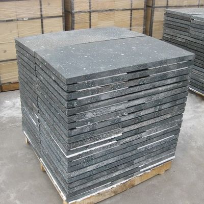 Κατασκευή 450*400*12mm ανθεκτικής πλάκας σιδηροπυρηνικού καρβιδίου με περιεκτικότητα σε CaO 0,34%
